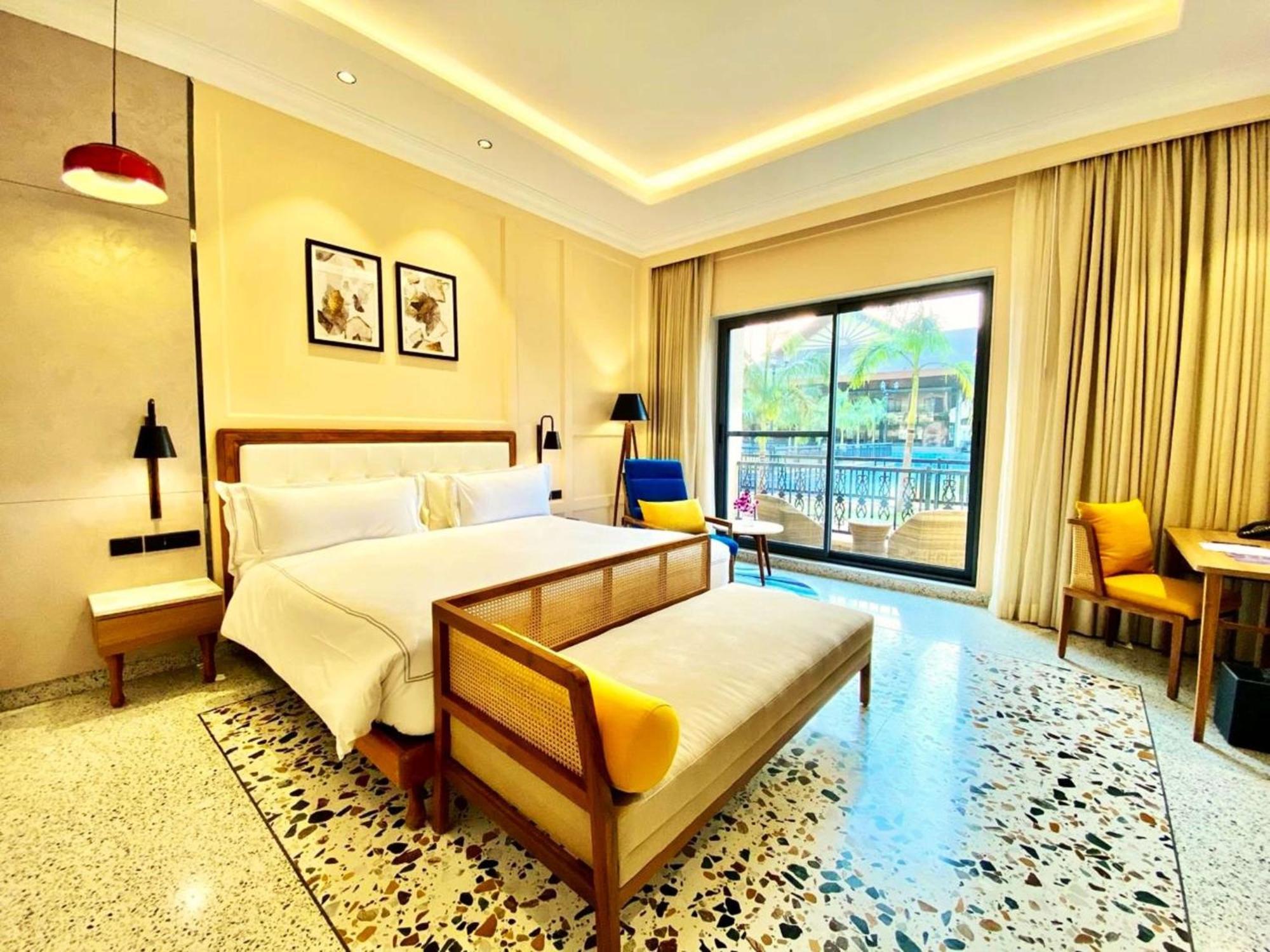 Radisson Blu Plaza Resort & Convention Centre Karjat Exteriör bild Deluxe Room