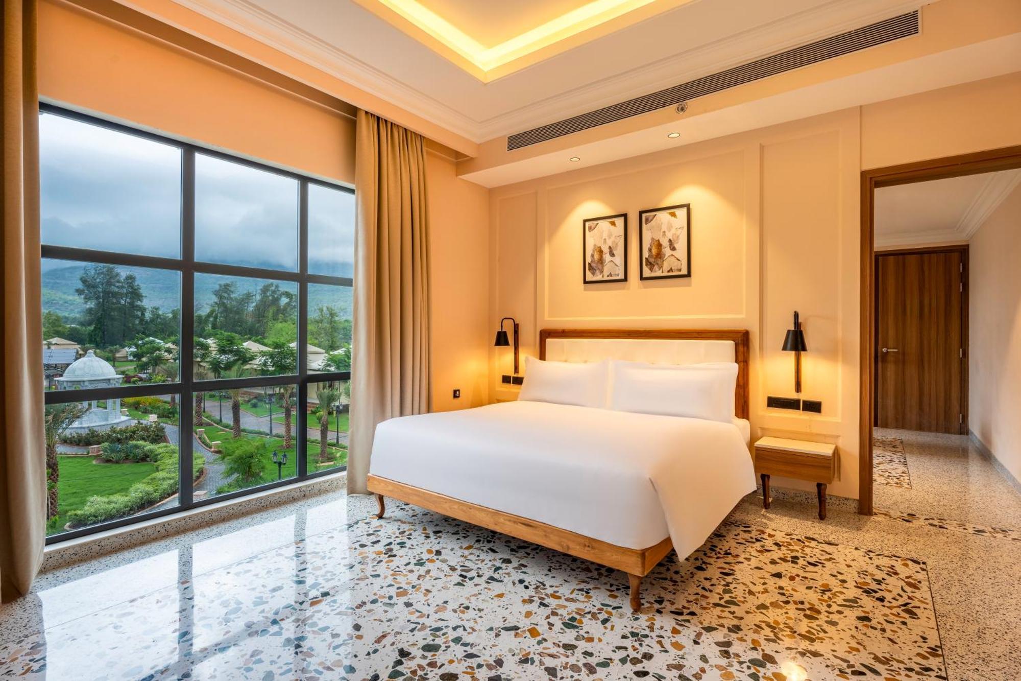Radisson Blu Plaza Resort & Convention Centre Karjat Exteriör bild