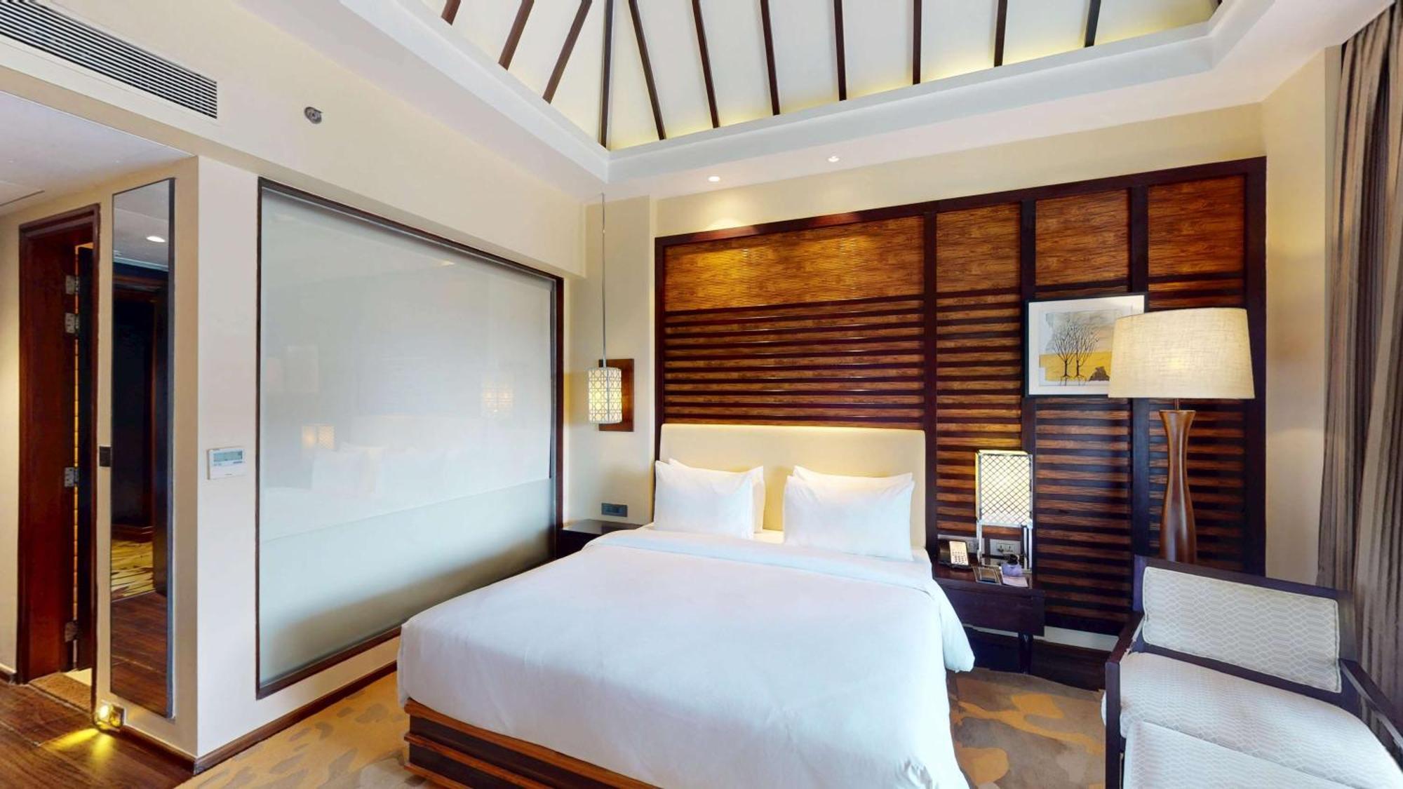 Radisson Blu Plaza Resort & Convention Centre Karjat Exteriör bild