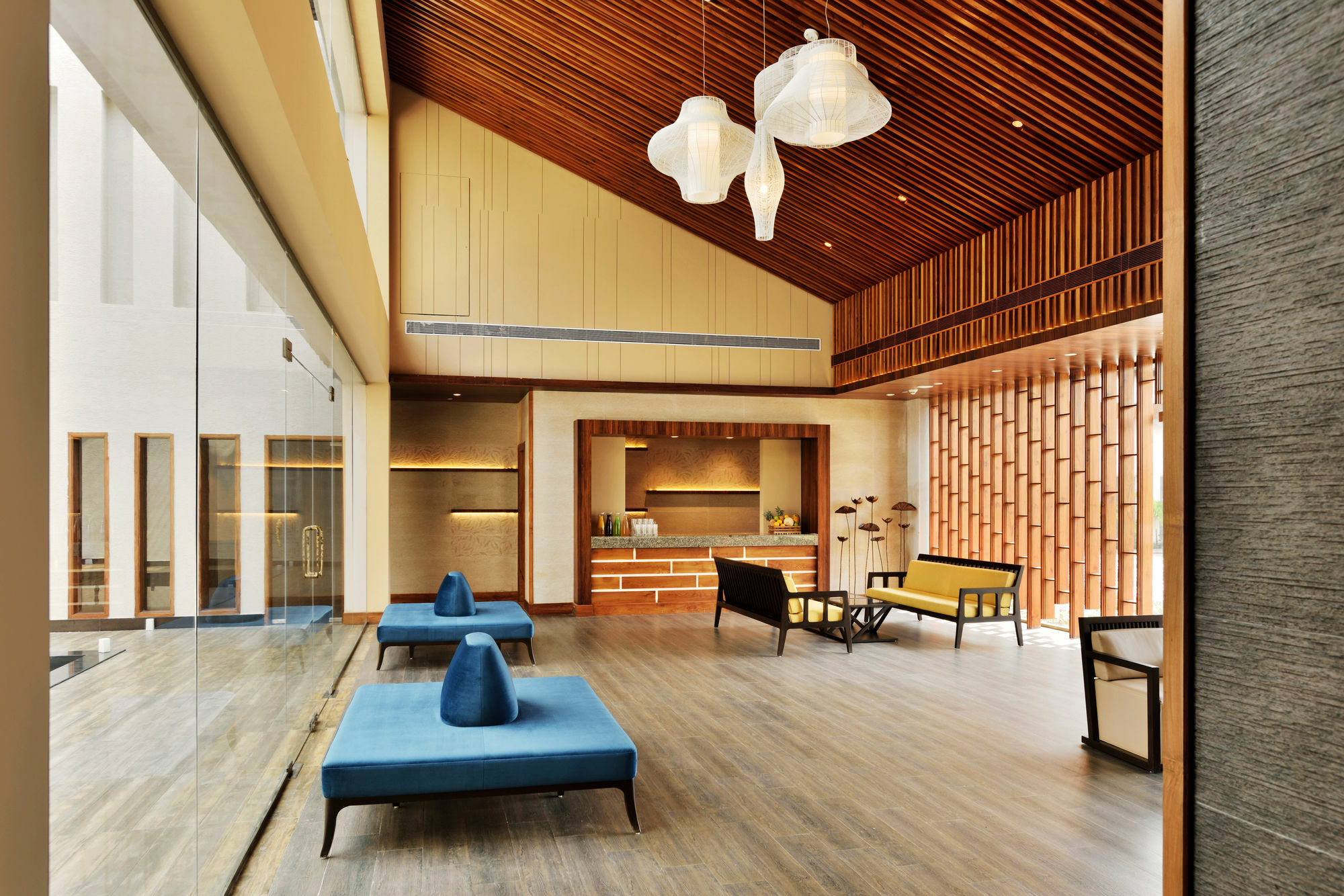 Radisson Blu Plaza Resort & Convention Centre Karjat Exteriör bild The lobby of the hotel