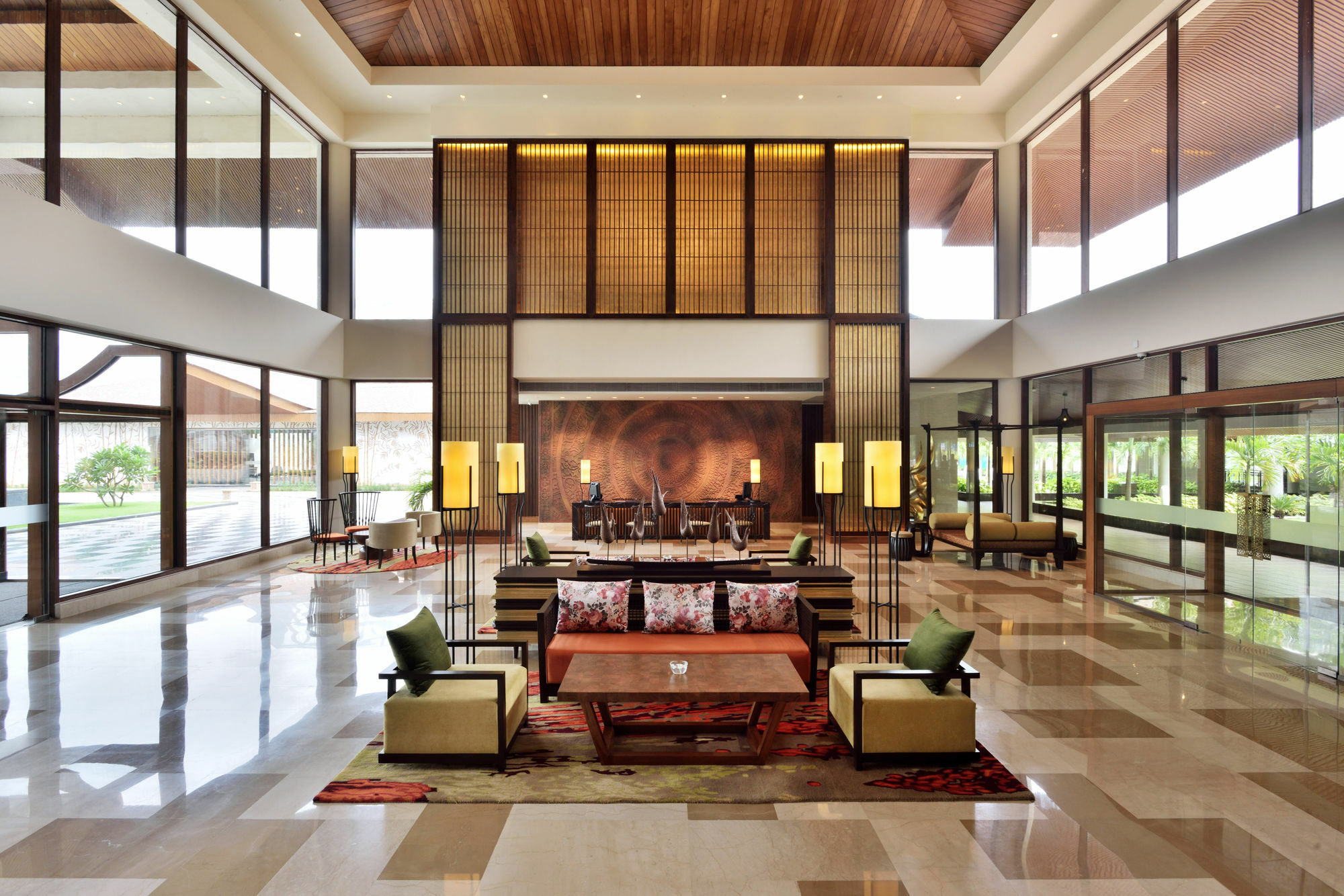 Radisson Blu Plaza Resort & Convention Centre Karjat Exteriör bild Lobby